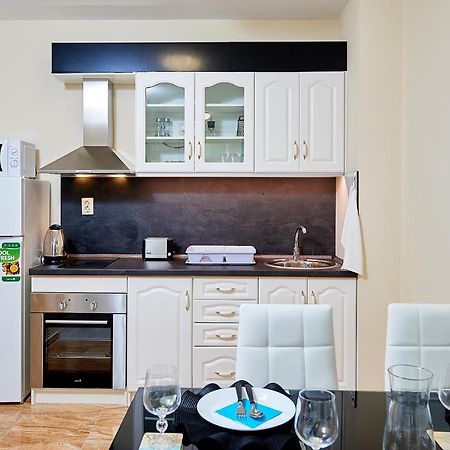 Art Apartments In Pomorie Ngoại thất bức ảnh